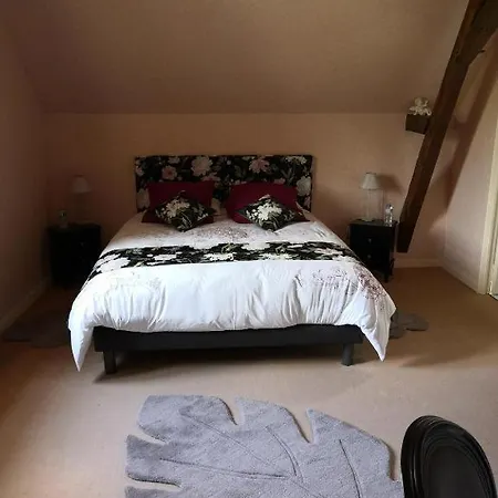 Le Moulin De Meral Homestay Montsurs